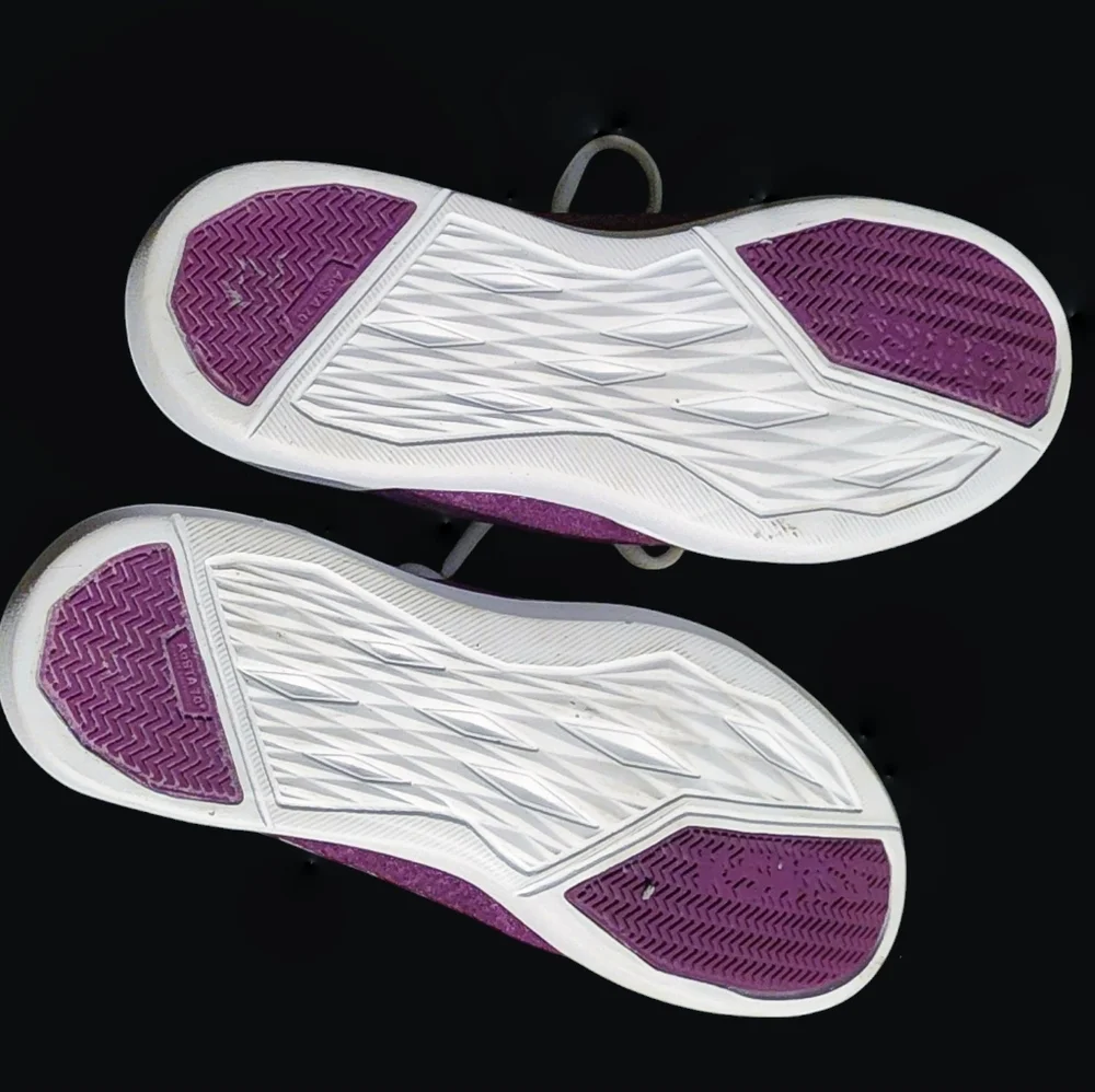 K-Swiss Women's Vibrant Violet Purple sneakers. Like new..size 8 US. - Picture 4 of 10